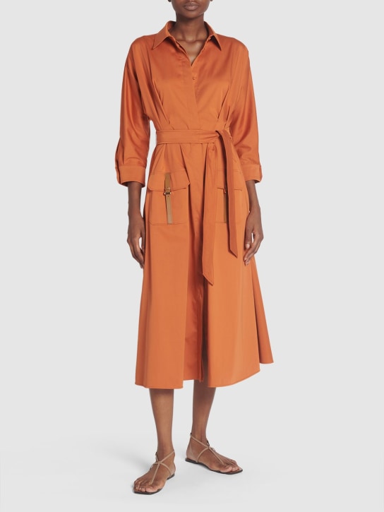 Max Mara: Robe chemise midi en satin & ceinture - Orange/Marron - women_1 | Luisa Via Roma