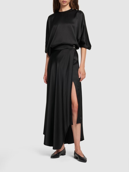 Loro Piana: Alin silk satin flared midi skirt - Siyah - women_1 | Luisa Via Roma