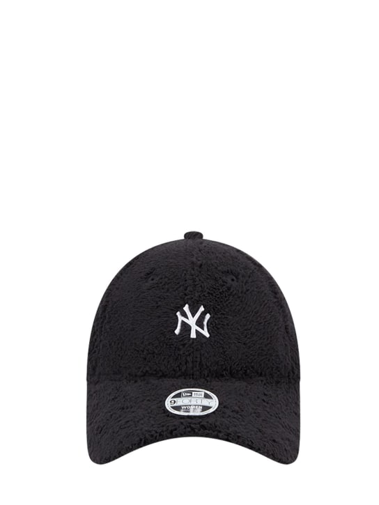 New Era: 9Forty New York Yankees毛绒棒球帽 - 黑色/白色 - women_0 | Luisa Via Roma