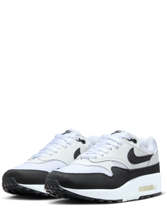 Nike: Air Max 1 sneakers - White/Black - women_1 | Luisa Via Roma