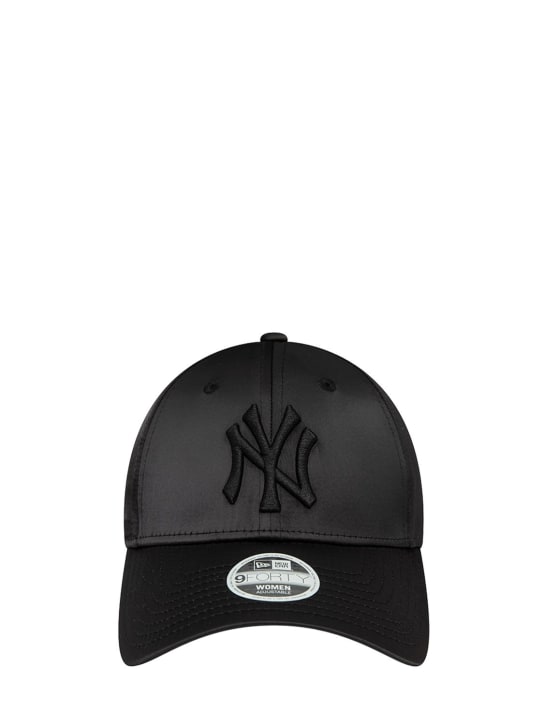New Era: New York Yankees Female Satin 9Forty帽子 - women_0 | Luisa Via Roma