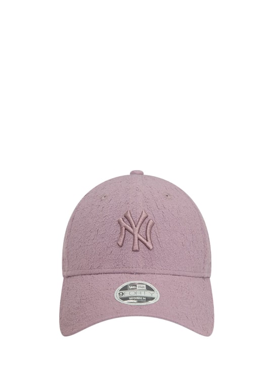 New Era: NY Yankees Bubble Stitch 9Forty hat - Pink - women_0 | Luisa Via Roma