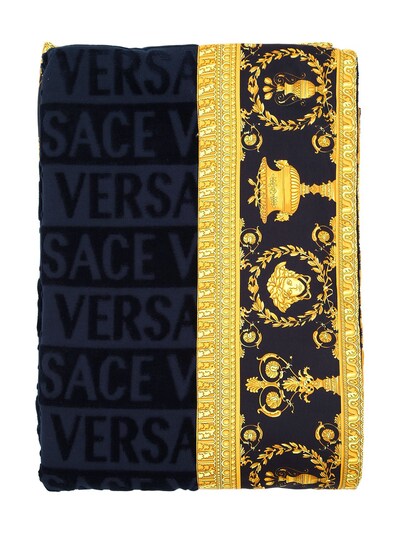 Versace Serviette De Plage Barocco Robe Bleuor Luisaviaroma