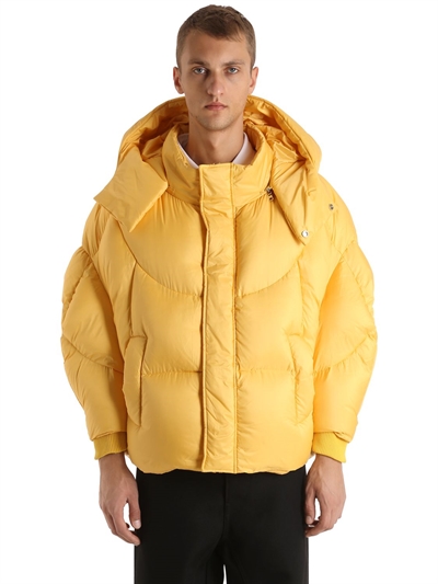 宽松连帽河豚羽绒服