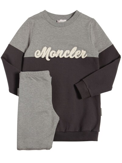 grey fleece sweatshirt