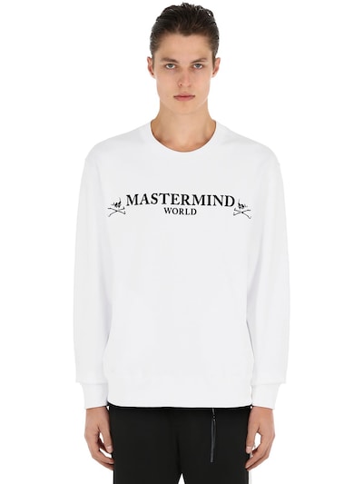 lightweight black sweatshirt