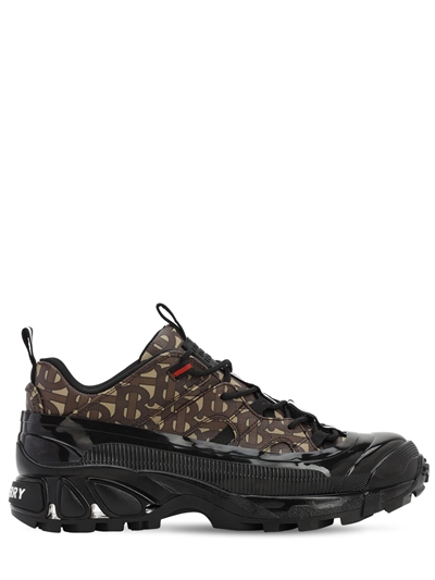 Burberry - Tb monogram gallica tech sneakers - | Luisaviaroma