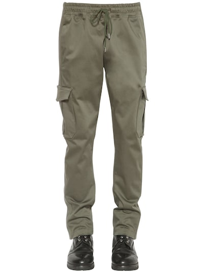 olive green pants with side pockets