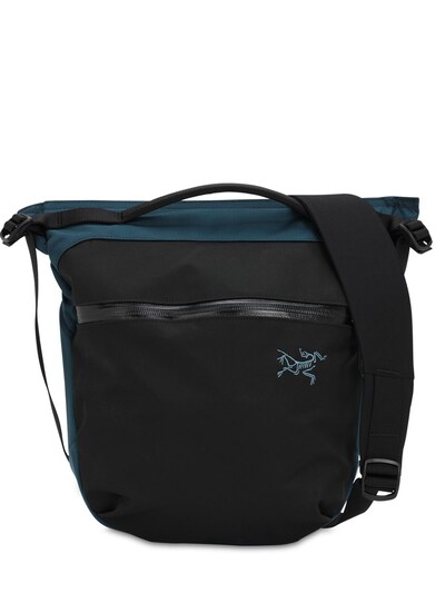 arro 8 shoulder bag