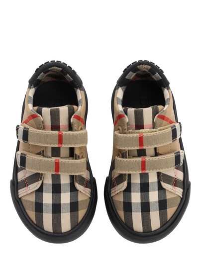 chaussure bébé burberry