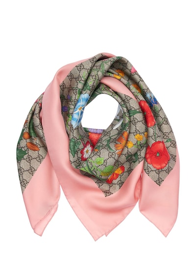 Bevestigen aan Gunst beginnen Gucci - Flora printed silk scarf - Beige/Pink | Luisaviaroma