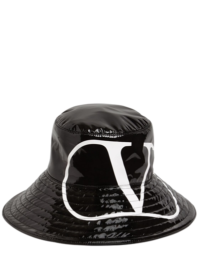 black waterproof bucket hat
