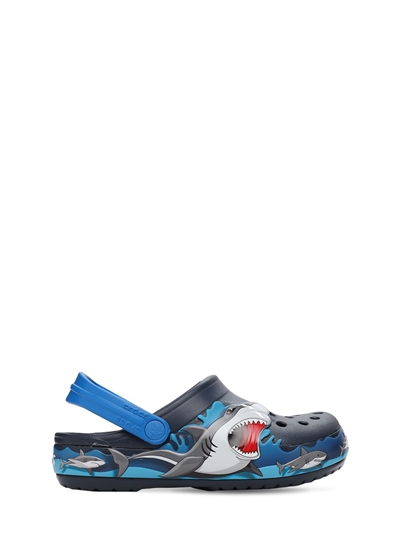 crocs shark