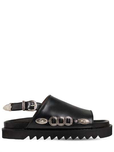 toga virilis sandals