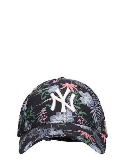 yankee hat with flowers