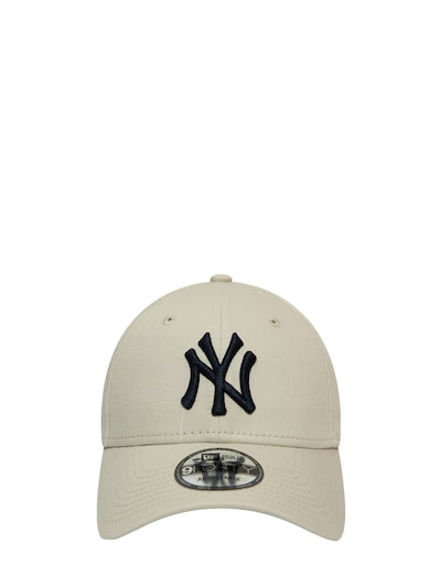 New Era 9Forty New York Yankees League Essential Beige Cap
