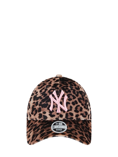 Produktbild von New Era Leo Velour 9Forty Neyyan Women's Hat Black 60758950