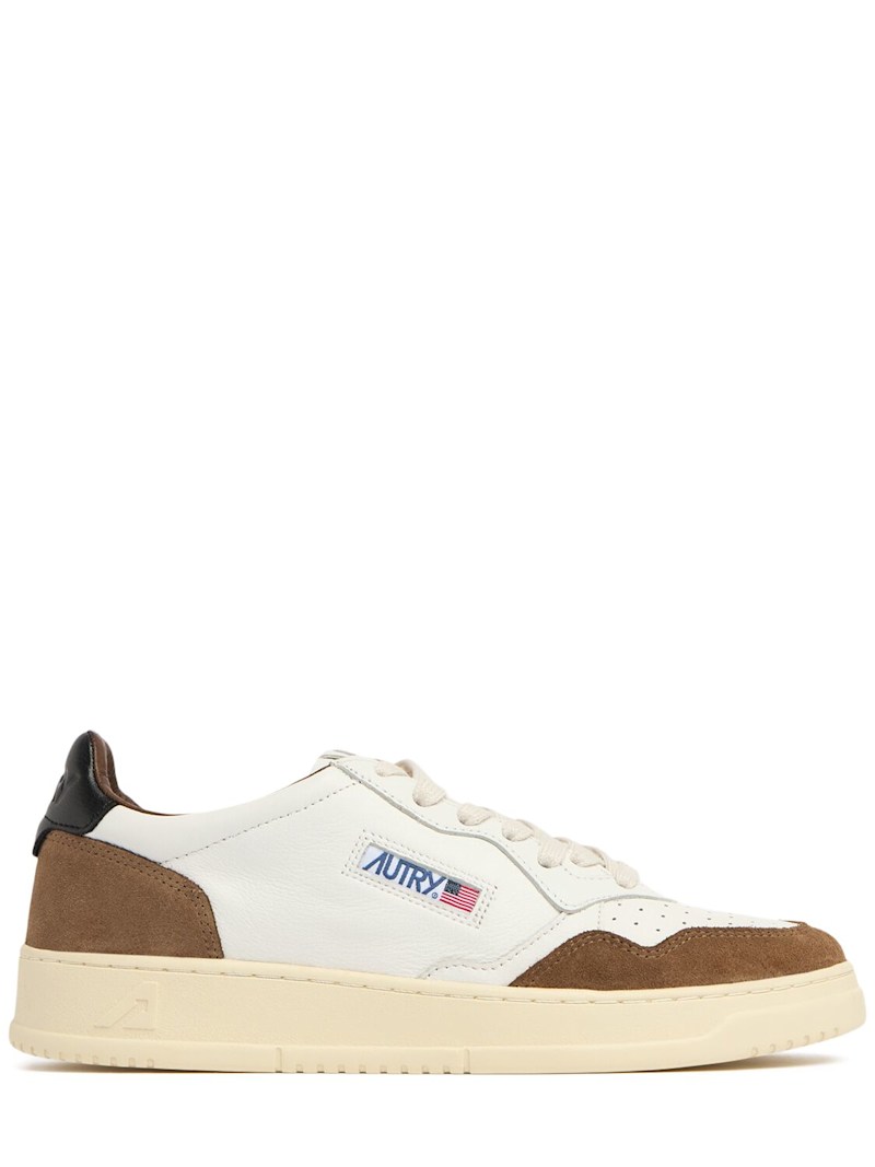 Autry : Medalist Low Sneakers Cigar/blk | Sotf