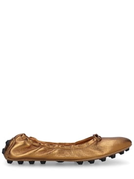Tod's: 5毫米Gommini金属色皮革平底鞋 - 古铜色 - women_0 | Luisa Via Roma