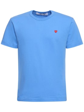 Comme des Garçons Play: Red emblem cotton t-shirt - Blue - men_0 | Luisa Via Roma