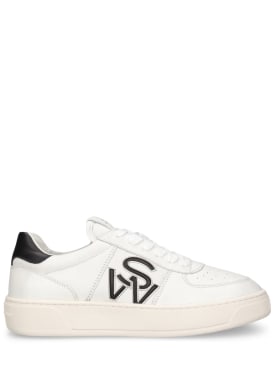 Stuart Weitzman: Sneakers aus Leder mit Logo - Weiß/Schwarz - women_0 | Luisa Via Roma