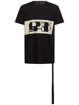 Rick Owens DRKSHDW: T-Shirt aus Baumwolljersey mit Druck „Level T“ - Schwarz/Perle - men_0 | Luisa Via Roma