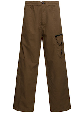 C.P. Company: Microreps boxy cargo lens pants - Green - men_0 | Luisa Via Roma