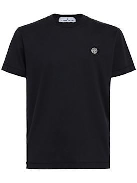 Stone Island: LOGO贴片棉质T恤 - 黑色 - men_0 | Luisa Via Roma