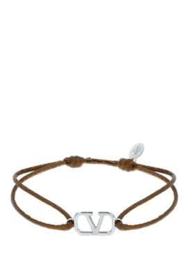 Valentino Garavani: V logo slim adjustable bracelet - Fondant - men_0 | Luisa Via Roma
