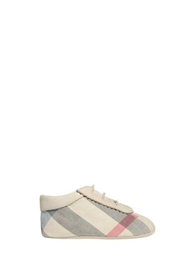 burberry sandals kids grey