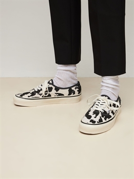vans cow print authentic