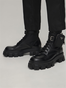 Prada - Botas de piel y nylon con monedero - | Luisaviaroma