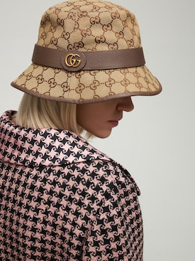 beige gucci bucket hat