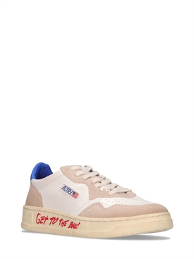 Autry - 35mm medalist write low sneakers - White | Luisaviaroma