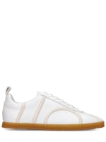 【Toteme】10mmレザースニーカー TOTEME The Leather スニーカー | ホワイト | FARFETCH JP