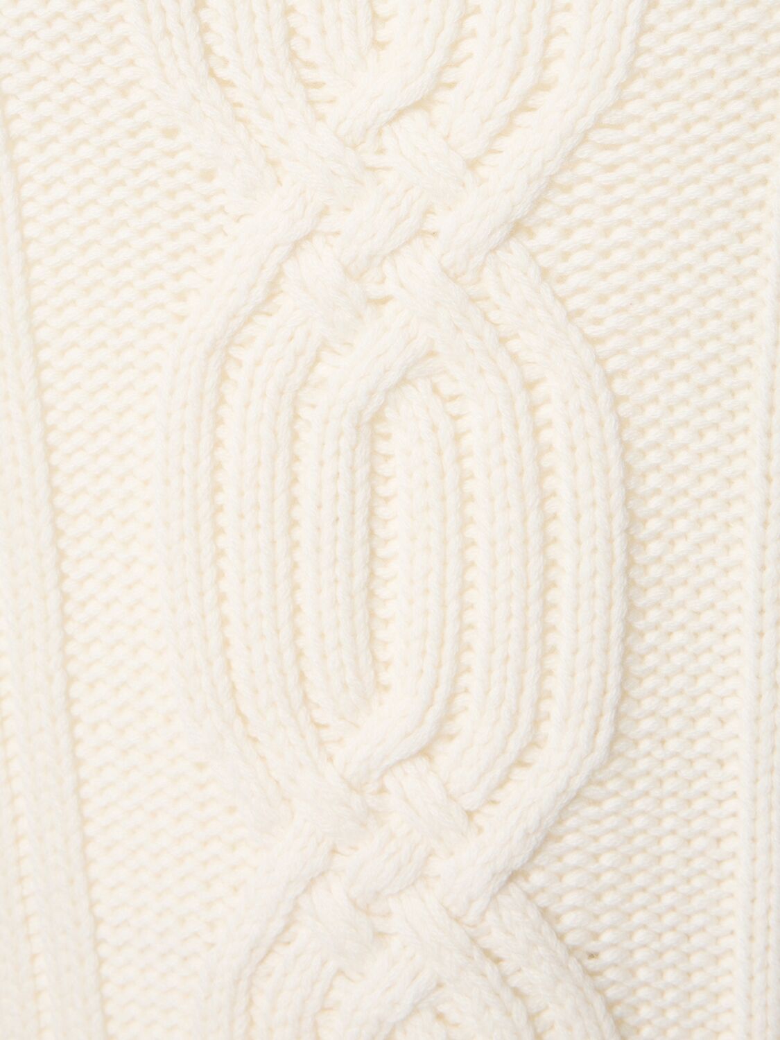 羊绒针织高领毛衣