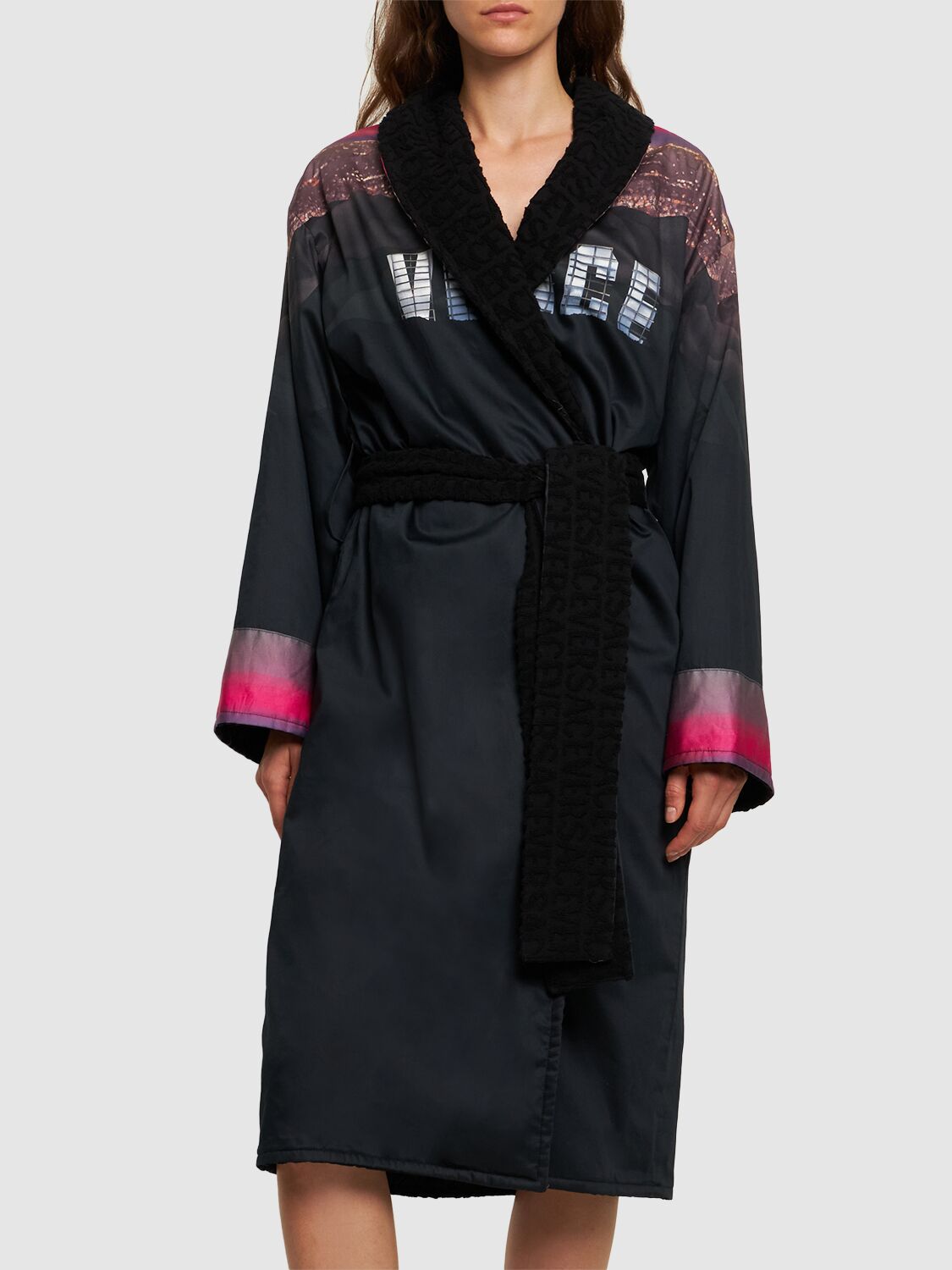 Shop Versace Heritage Printed Bathrobe In Black