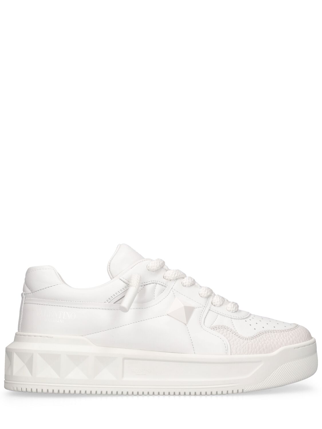 Shop Valentino Xl One Stud Leather Sneakers In 0bo