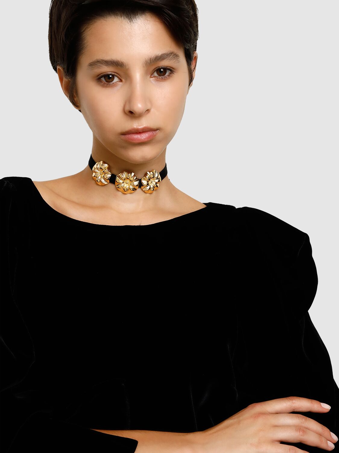 Shop D'estree Elizabeth Daisy Velvet Choker In Black,gold