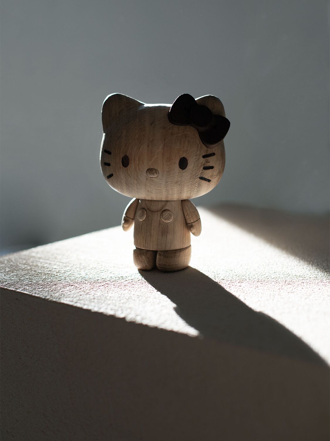 Hello Kitty オーク彫刻オブジェ スモール
