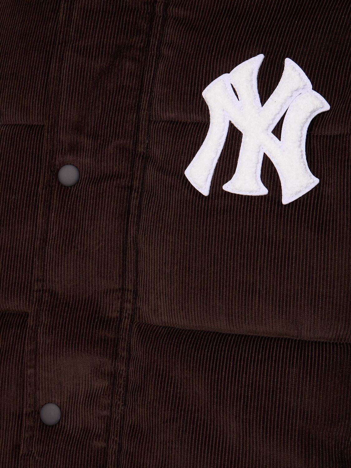 Shop New Era New York Yankees Mlb Puffer Jacket In Brown,white