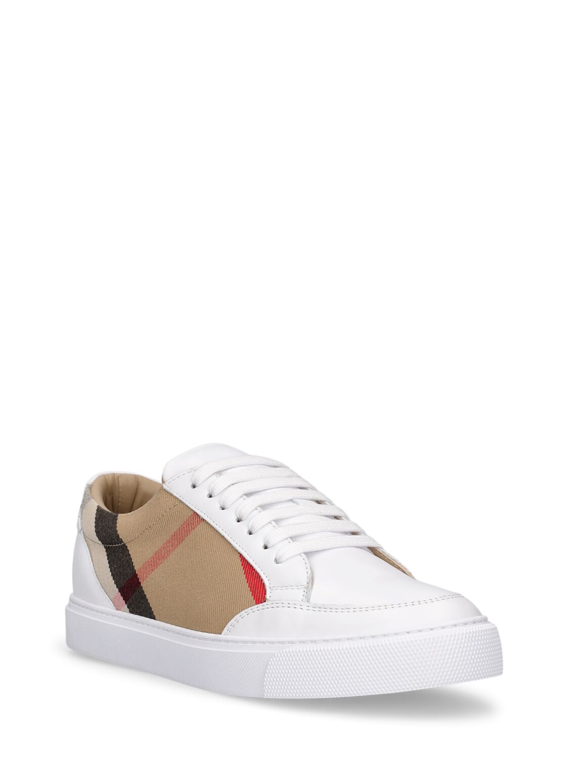 Shop Burberry Lf New Salmond Leather Sneakers In Weiss,multi