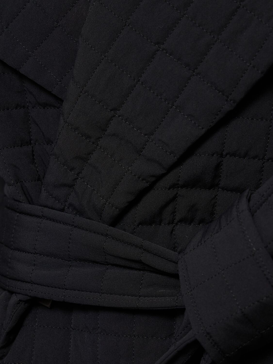 Shop Issey Miyake Quilted Belted Short Jacket In Schwarz