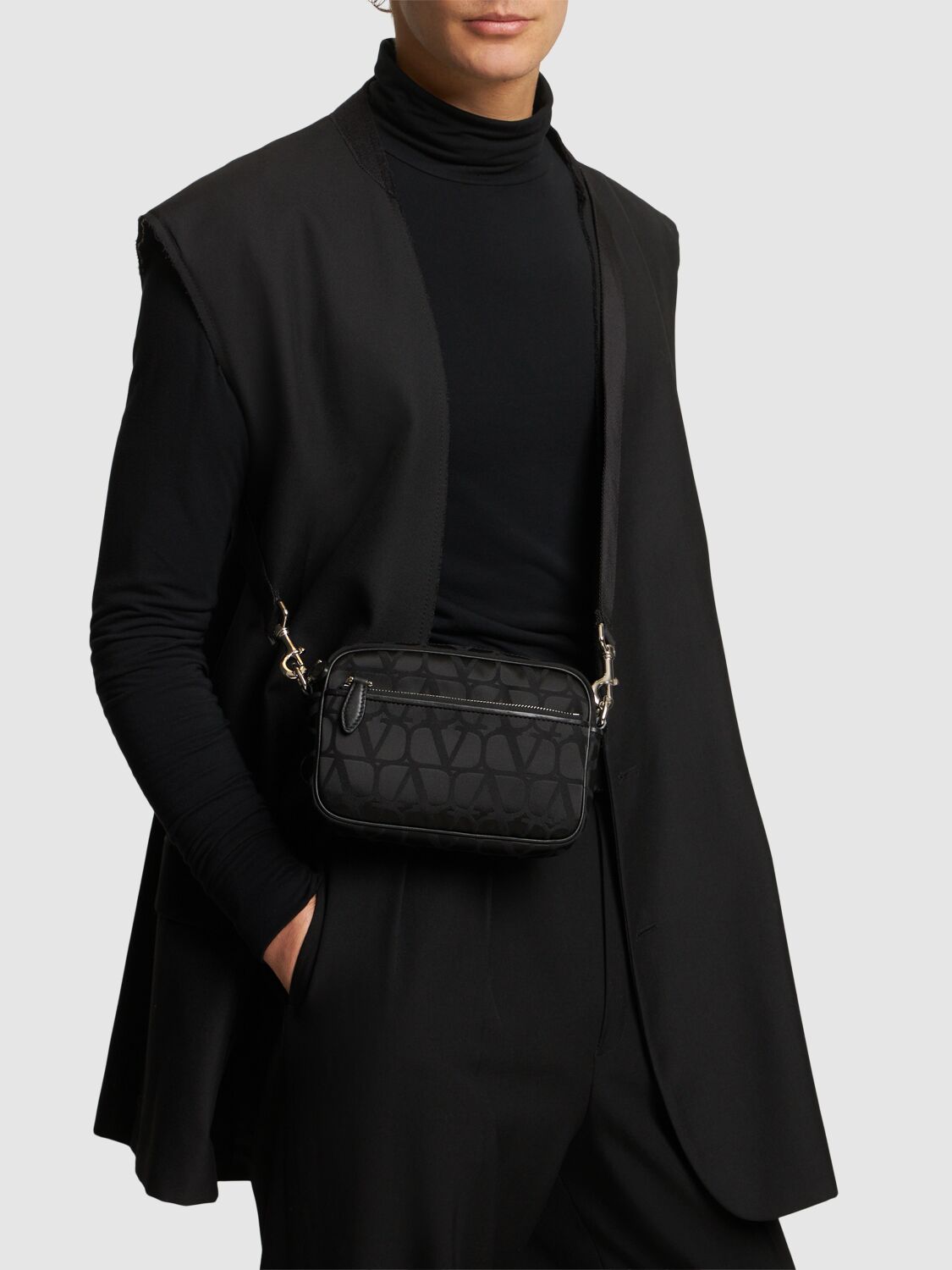 Shop Valentino Toile Iconographe Camera Bag In Black