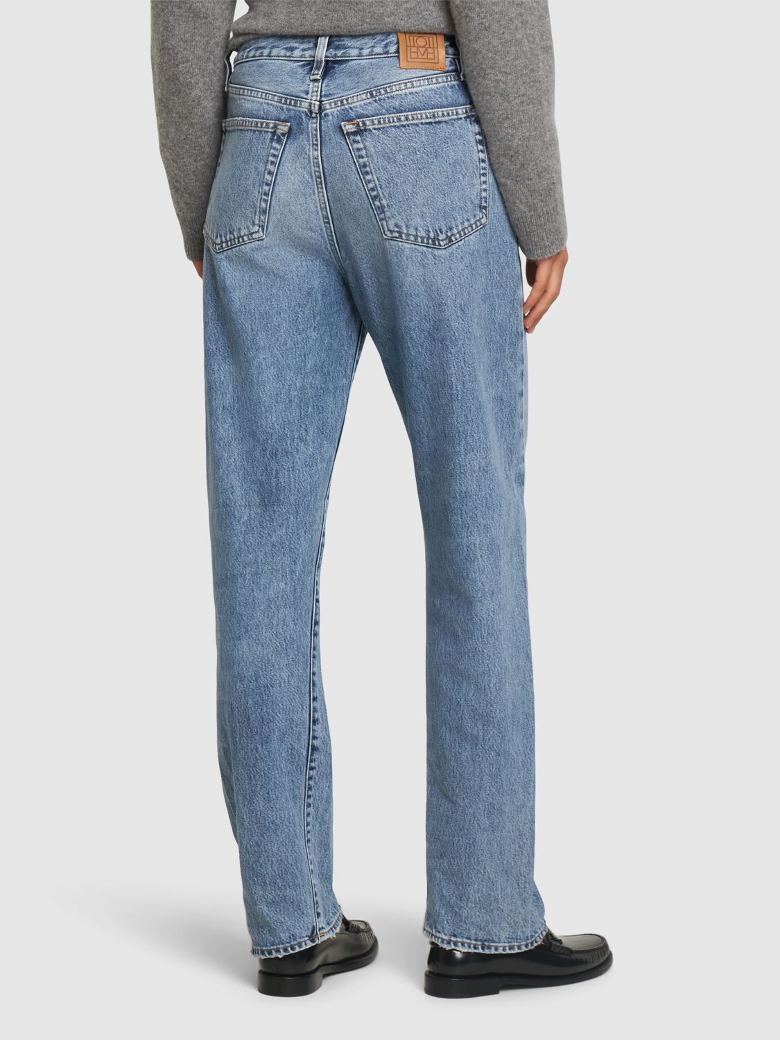 TOTÊME TWISTED SEAM FULL LENGTH DENIM JEANS 