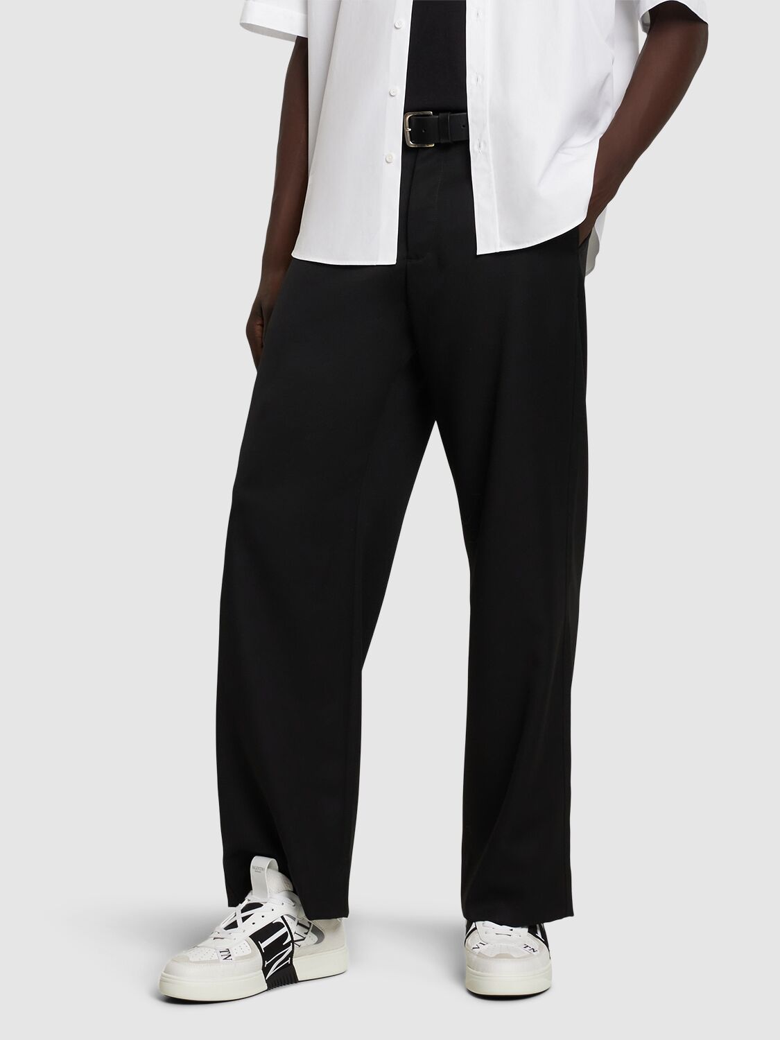 Valentino Vl7n Leather And Fabric Low-top Sneakers In White,black