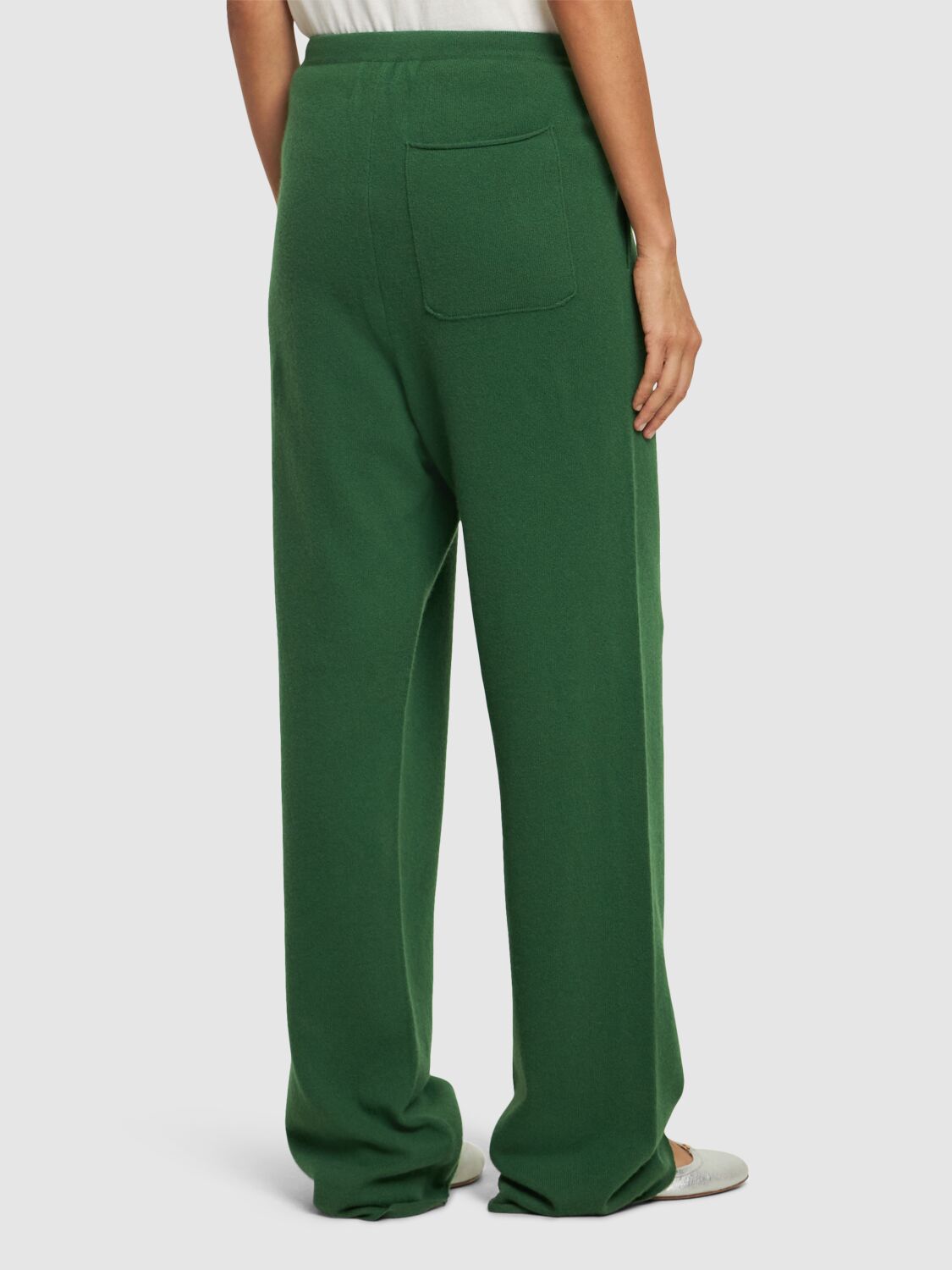 Shop Extreme Cashmere Rush Knitted Cashmere Blend Pants In Green
