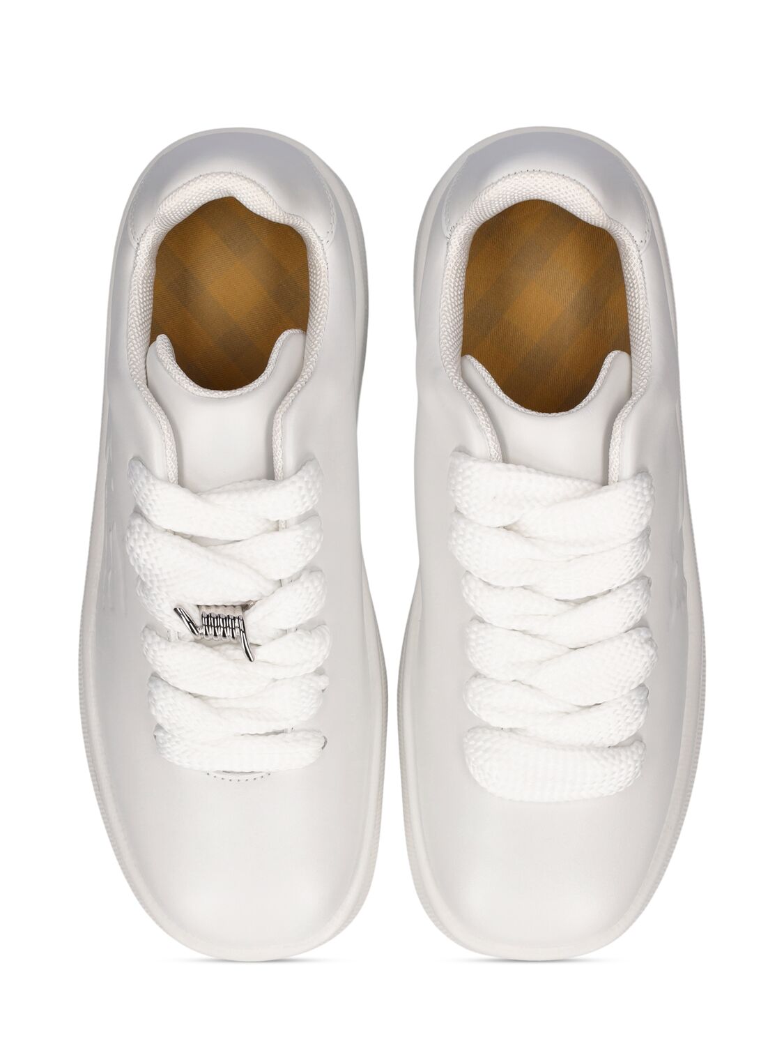 Shop Burberry Lf W62 Leather Sneakers In Weiss