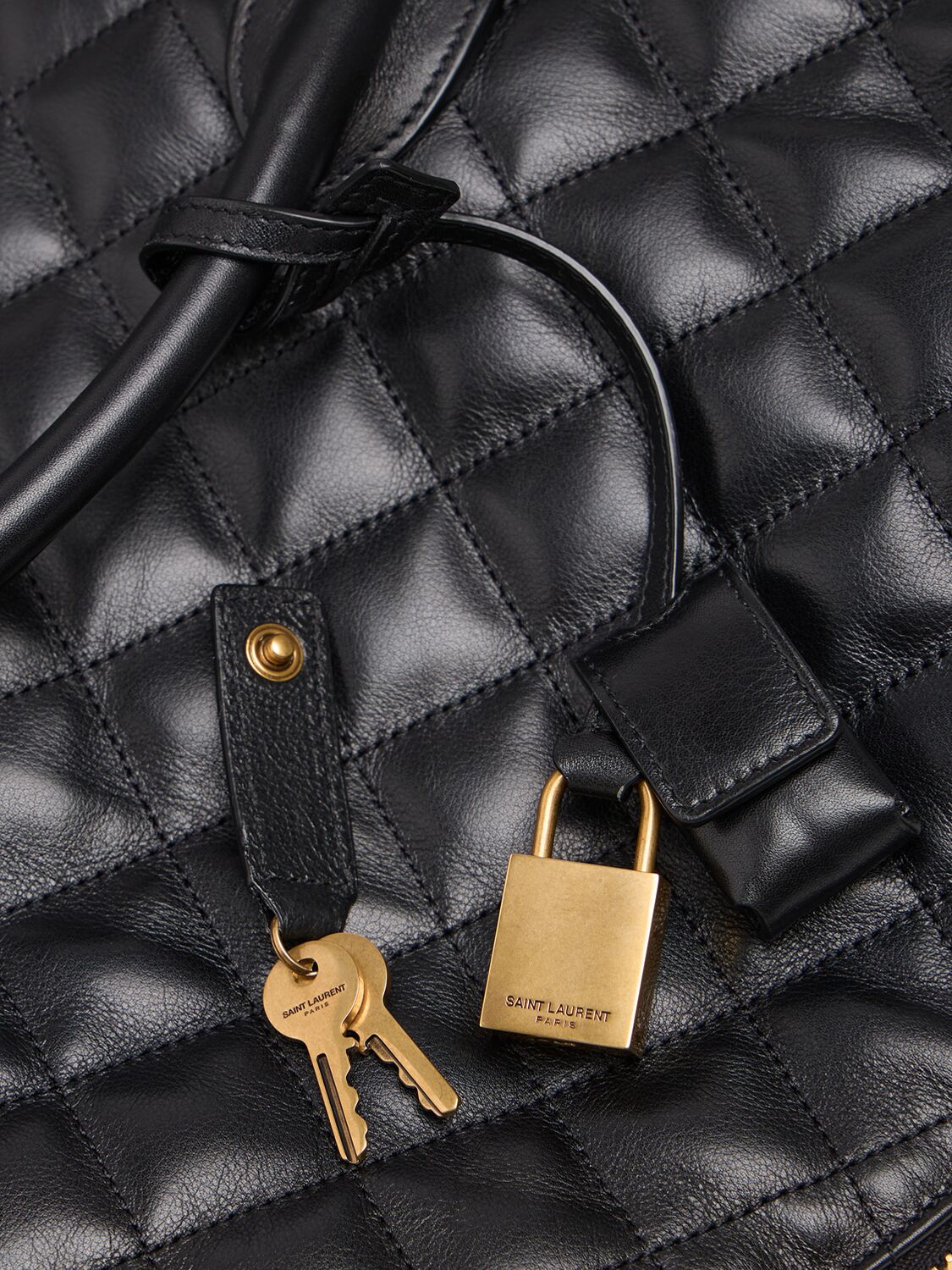 Es Giant Leather Travel Bag