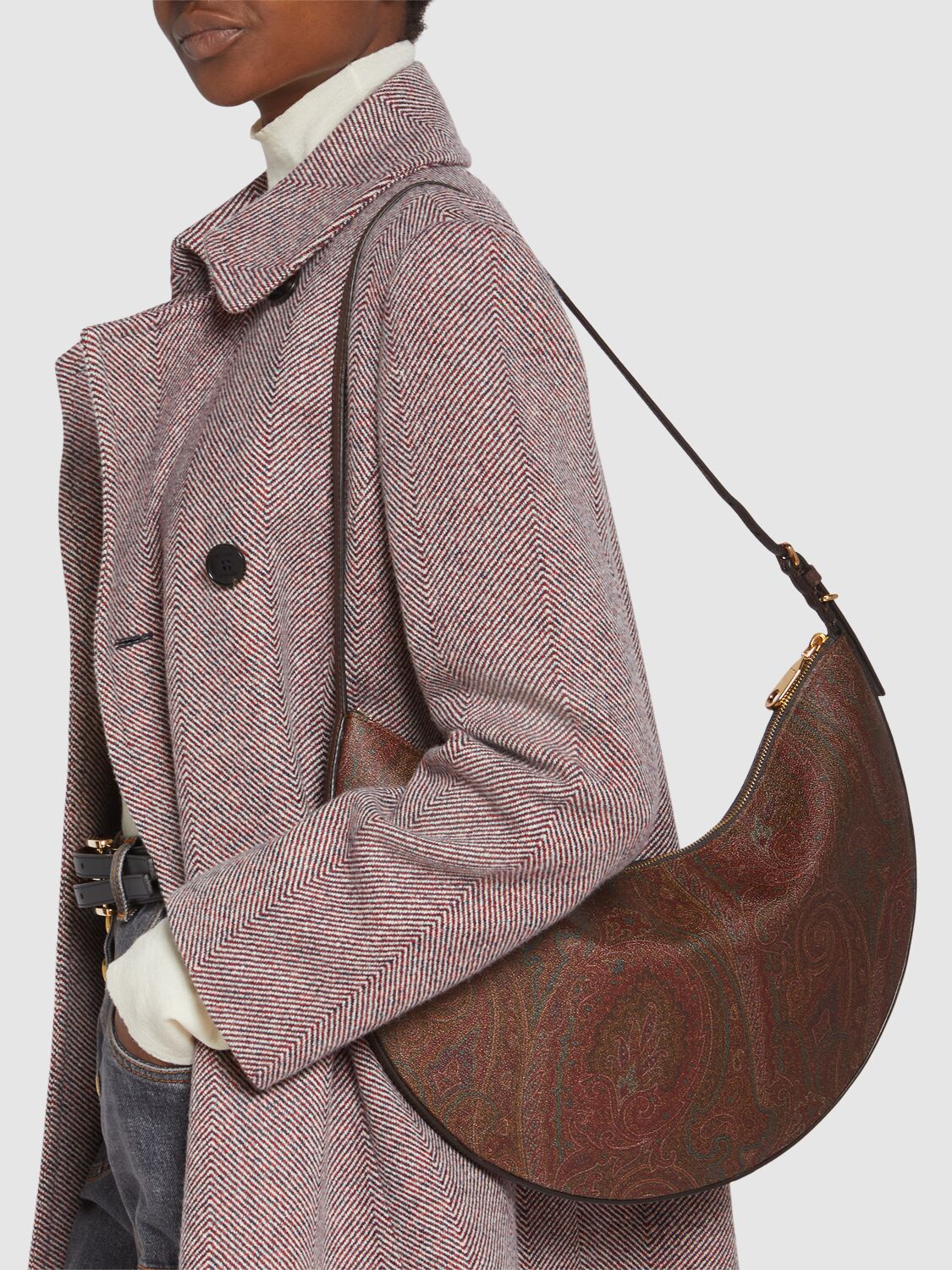 Shop Etro Large Essential Hobo Shoulder Bag In 棕色